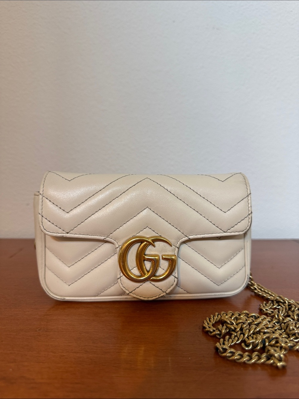 Gucci White Chevron Quilted Leather Crossbody with Gold Double G